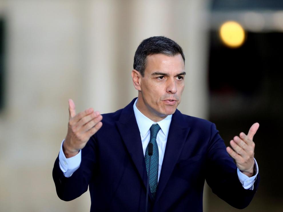 La investidura de Sánchez se complica por los pactos locales