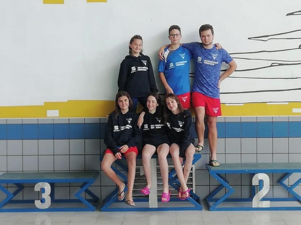 Los cinco clubes de natación de la provincia de Huesca, a buen nivel en el Autonómico