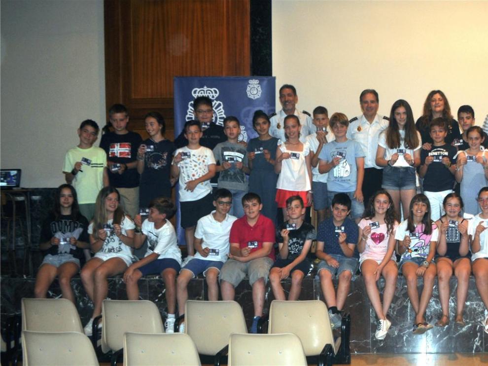 Casi 50 alumnos de Primaria de Huesca se forman en el uso adecuado de Internet