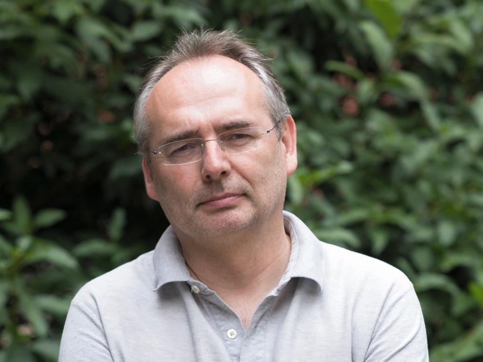 Fernando Hernández: "Cuando vemos un cuadro en el Prado, miramos el mito de una manera aislada"