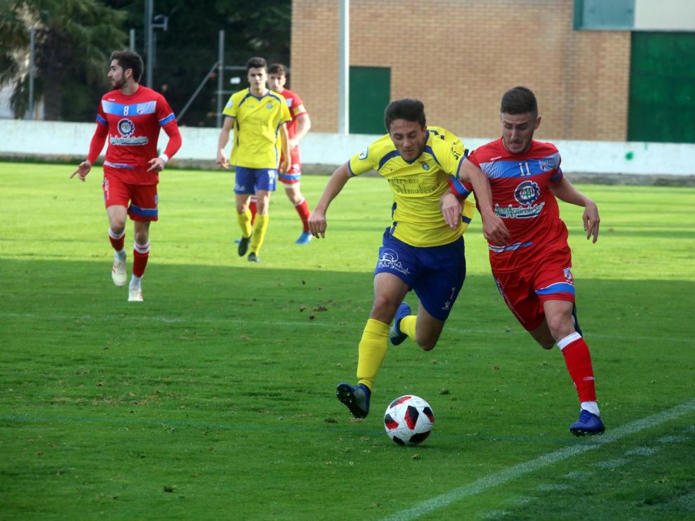 El delantero Álvaro Barrero refuerza al Barbastro