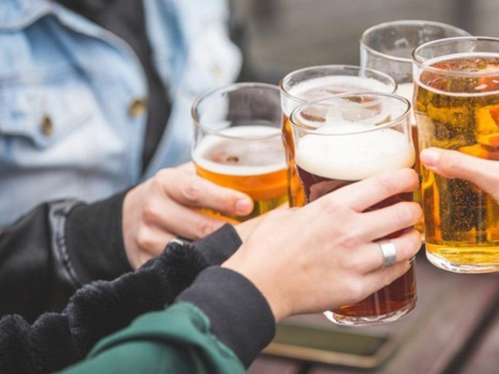 Baja el consumo de drogas y alcohol en el confinamiento y sube el de internet