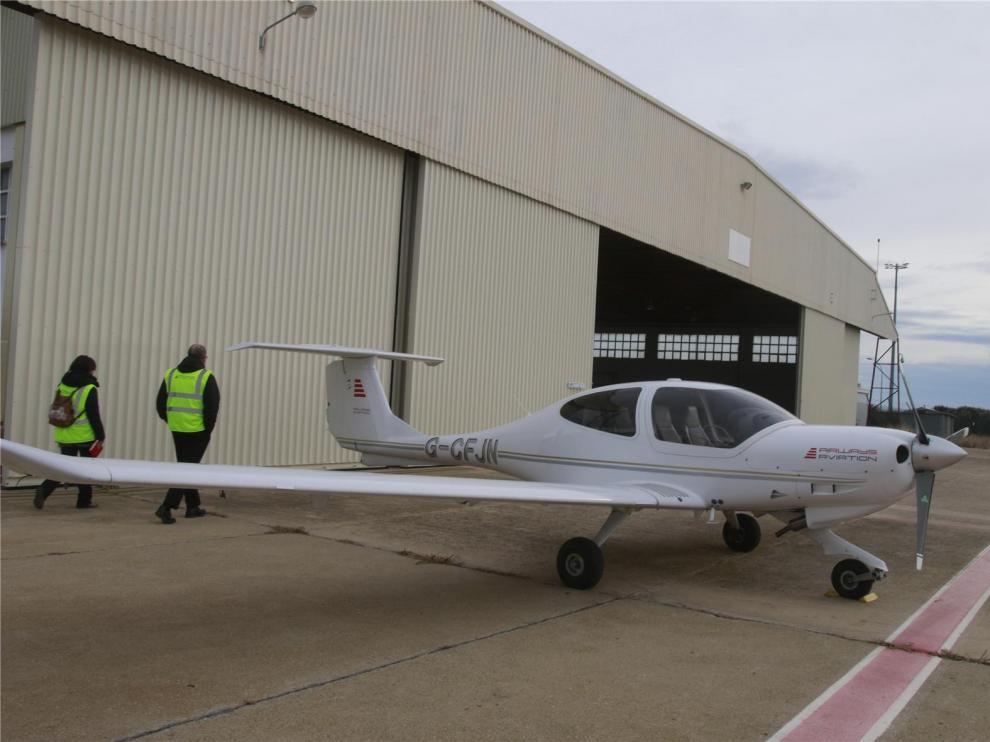 La escuela de pilotos de Huesca sigue formando a sus alumnos mientras reorganiza su proyecto