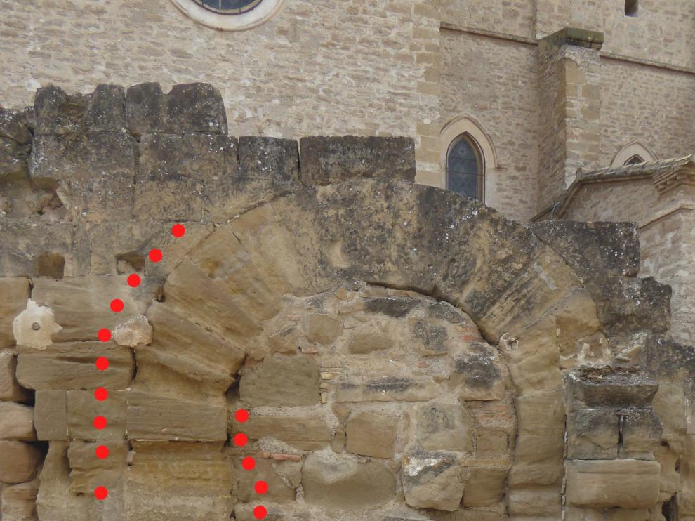 Una portada excepcionalmente visigoda en el entorno de la Catedral