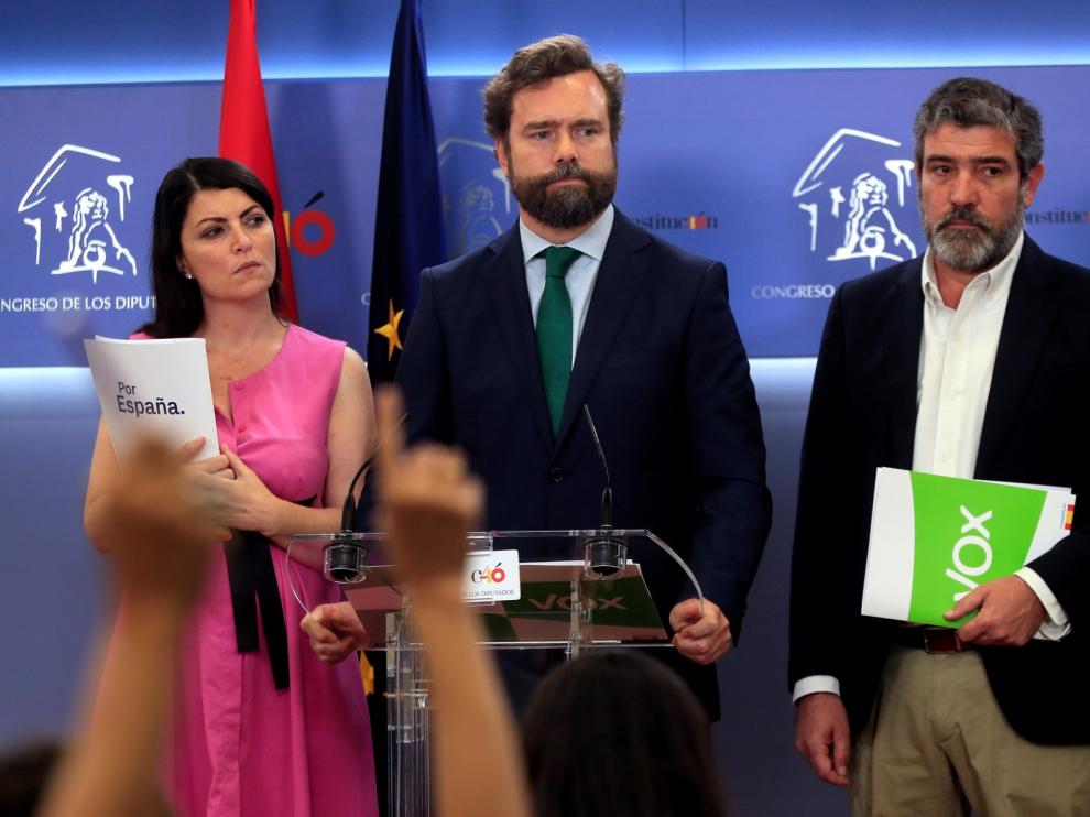 Vox hace público el pacto con el Partido Popular y lo da por roto
