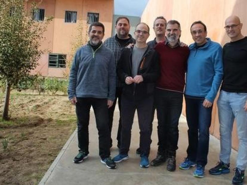 Trasladan a los nueve presos soberanistas a sus cárceles de destino en Cataluña