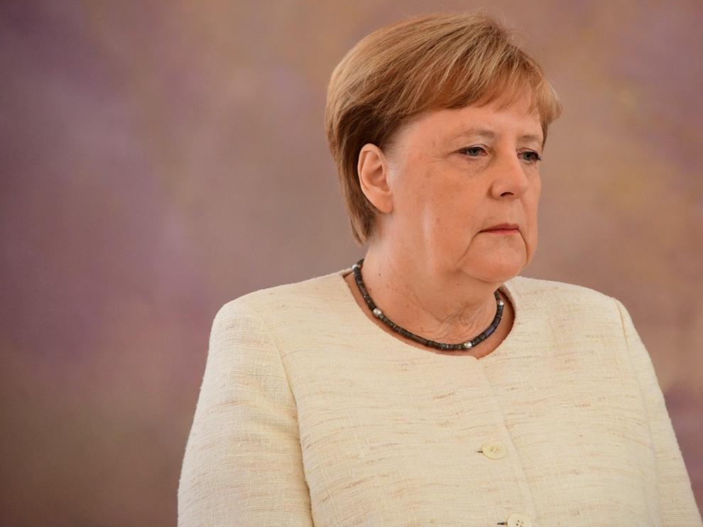 Merkel vuelve a sufrir un visible temblor corporal en un acto en Berlín