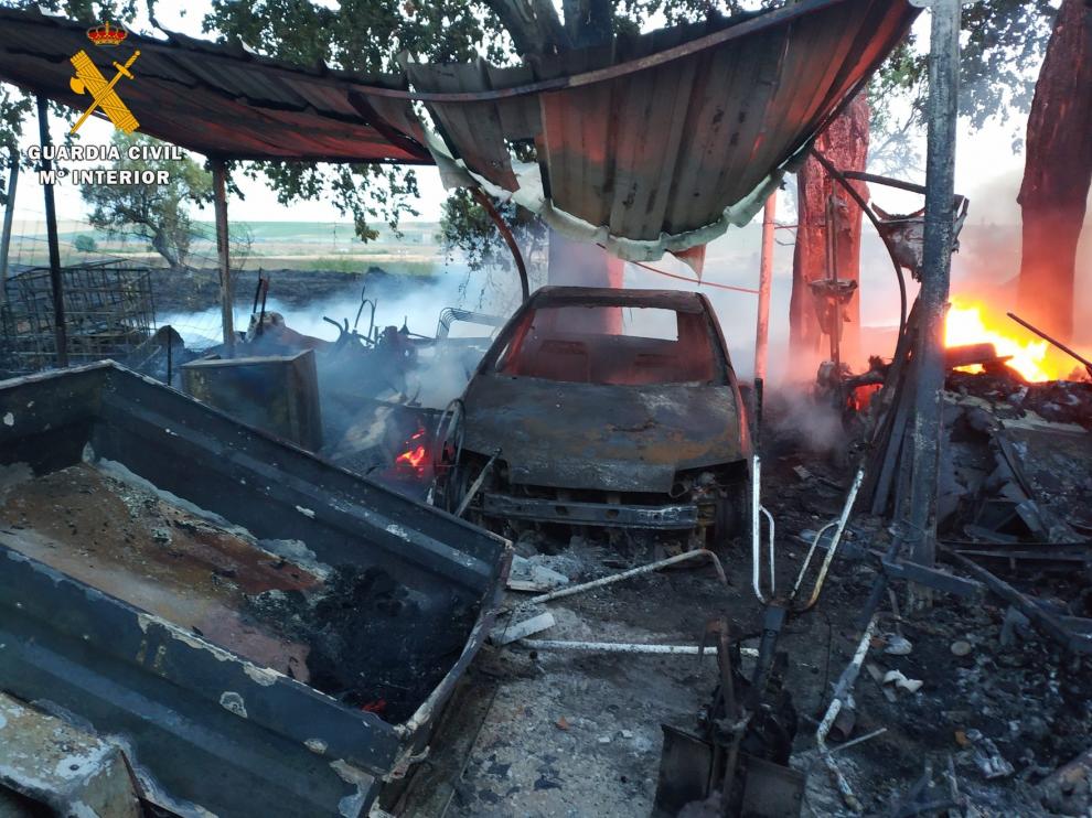 El fuego arrasa una vivienda en Altorricón