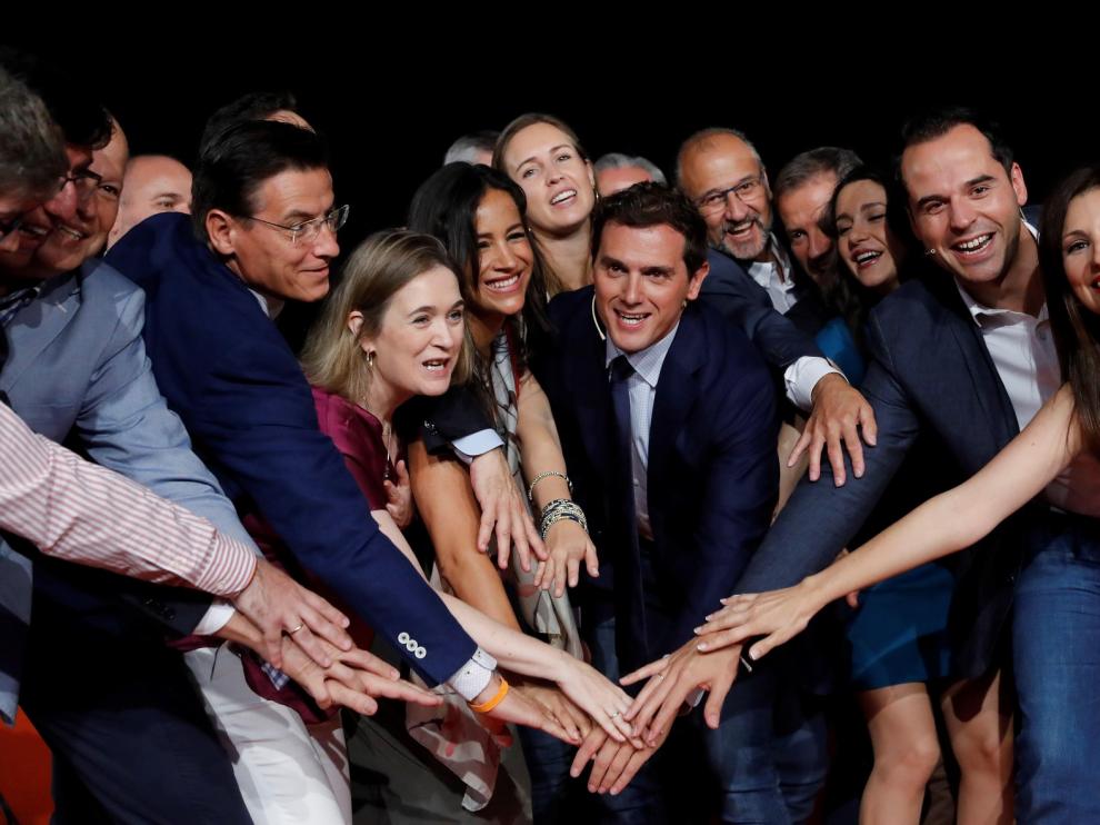 Rivera anima a los discrepantes a crear su propio partido