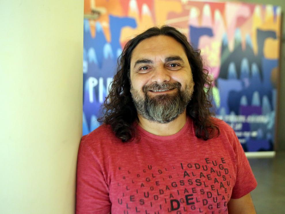 Pere Bruno: "Los cuentos populares llegan donde la razón no alcanza"