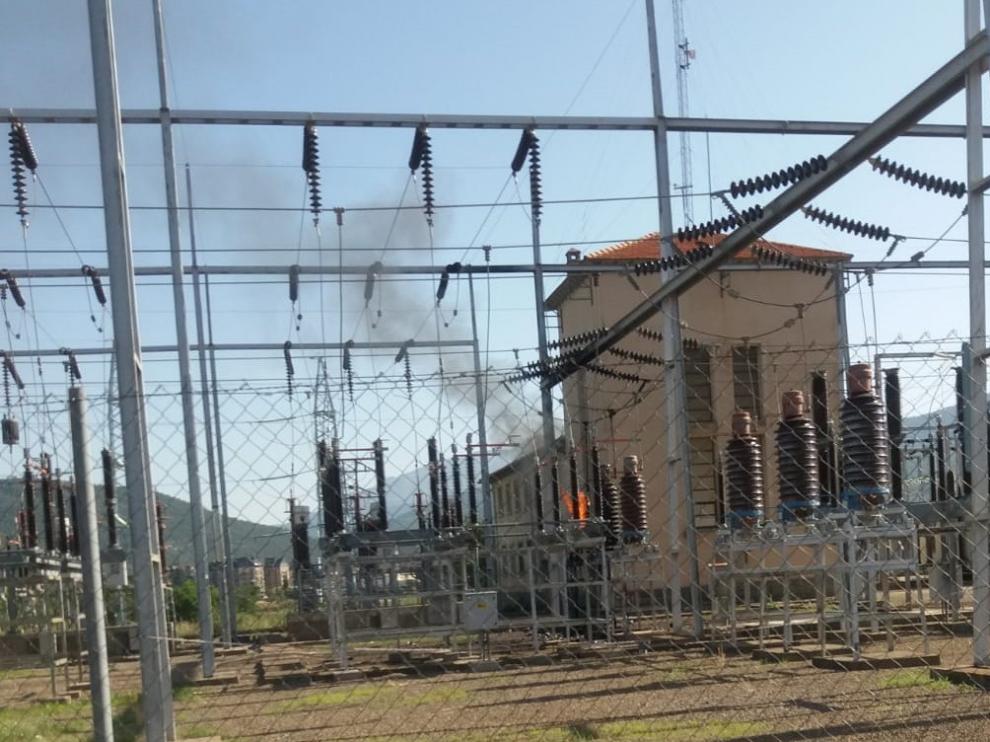 La estación eléctrica de Jaca sufre un pequeño incendio