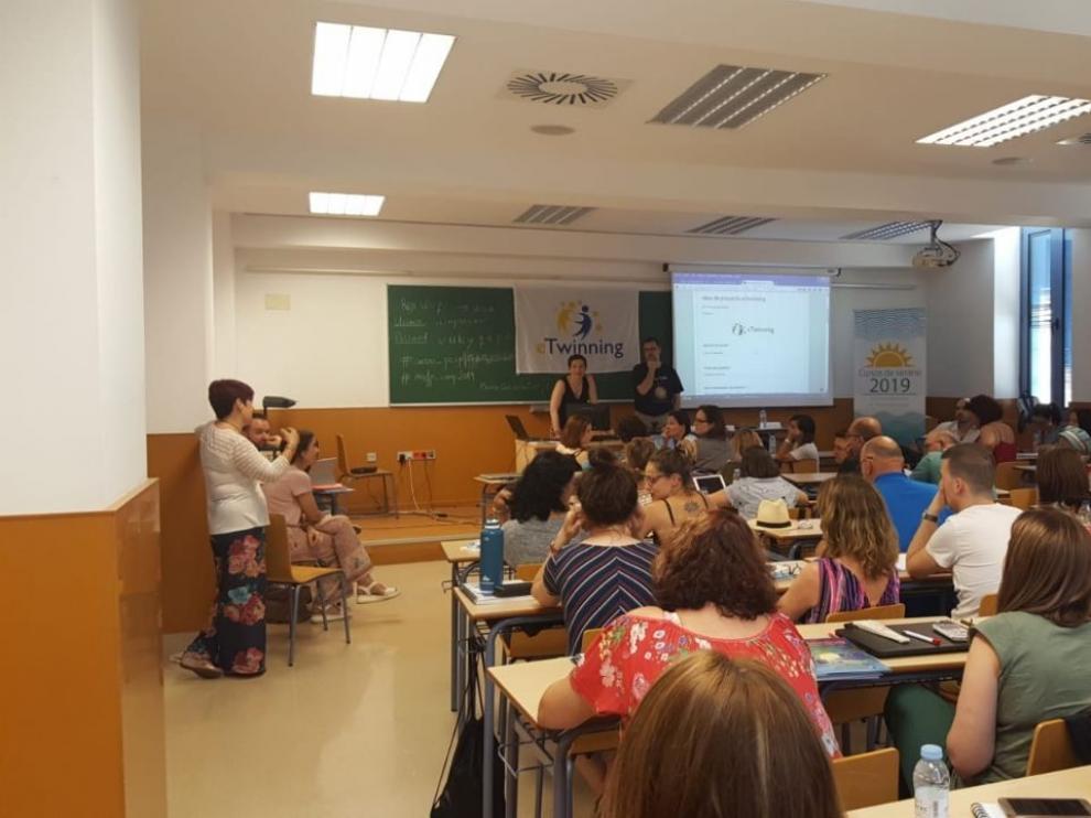 Profesores de varias comunidades se forman en enseñanza plurilingüe en el Campus de Huesca