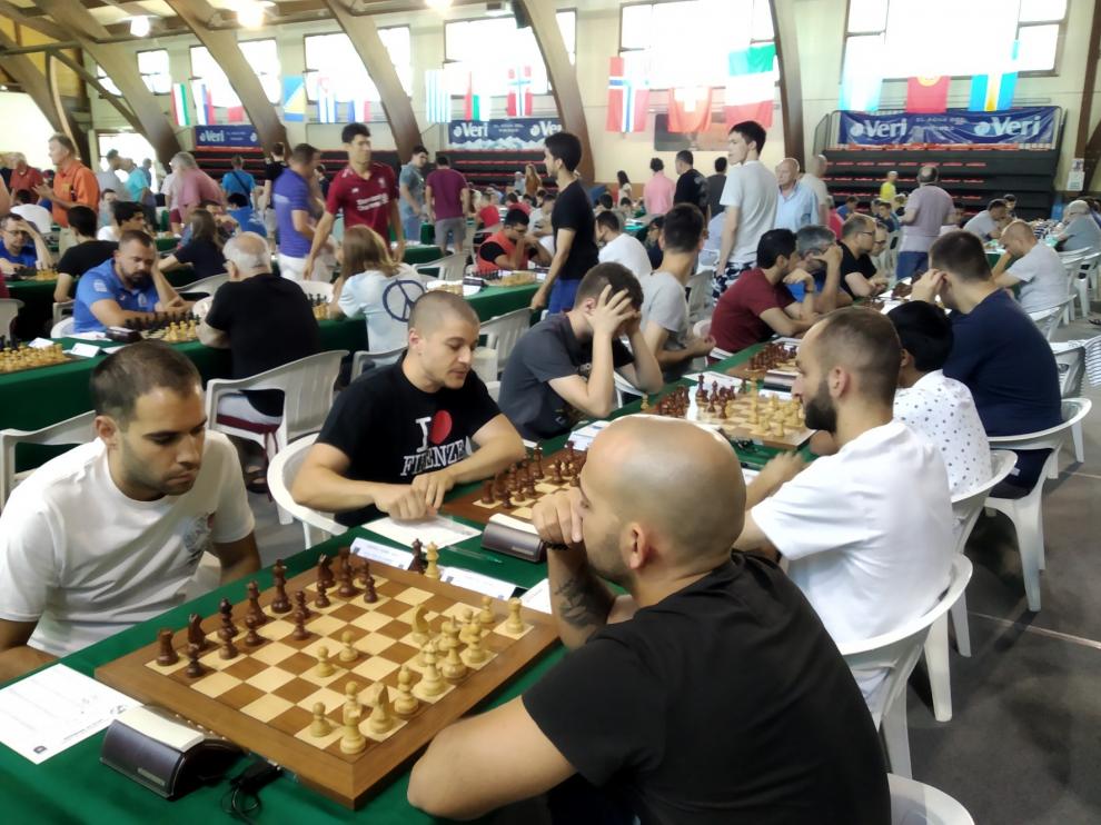 Dos tablas entre los diez mejores el segundo día