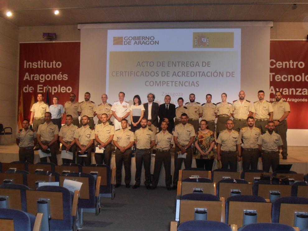 El Inaem entrega a 52 militares certificados de profesionalidad en dos especialidades