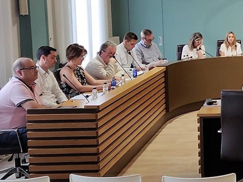Fraga no toca los sueldos de la alcaldesa y de los concejales