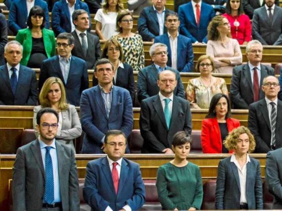 Más de sesenta diputados del PSOE que se abstuvieron con Rajoy piden al PP reciprocidad