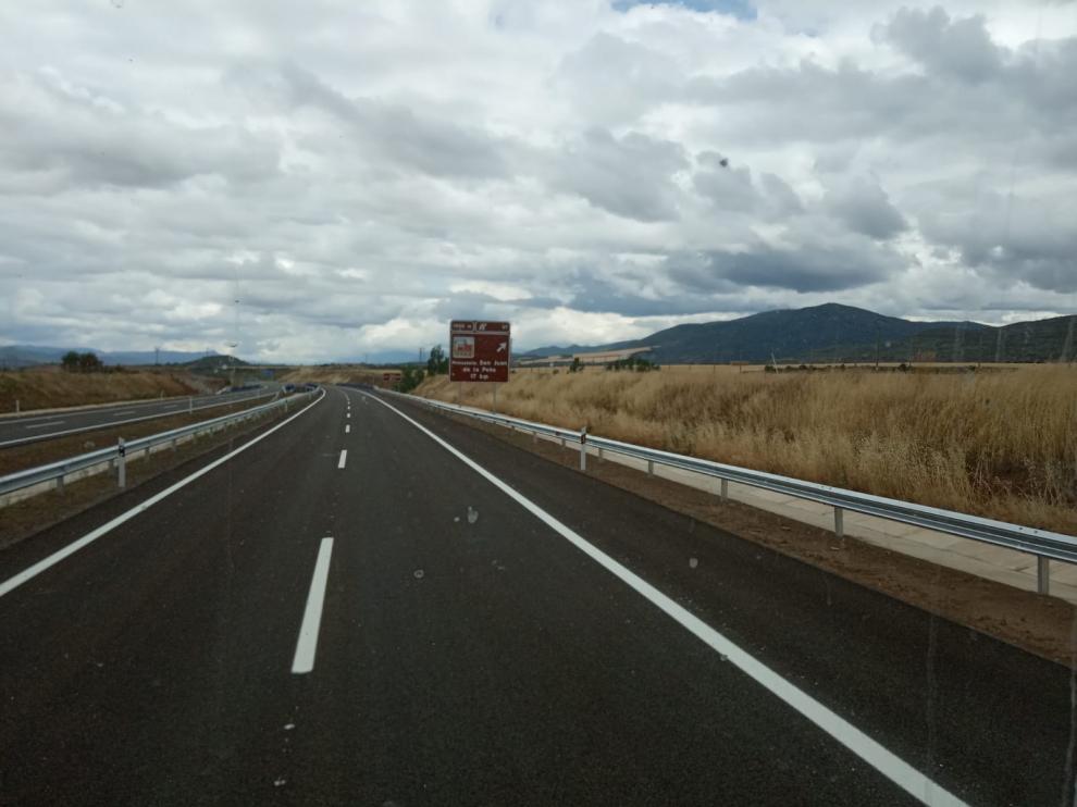 Se pone en servicio el tramo de la A-21 Jaca-Santa Cilia y Ábalos anuncia que el siguente hasta Puente la Reina se abrirá a final de año