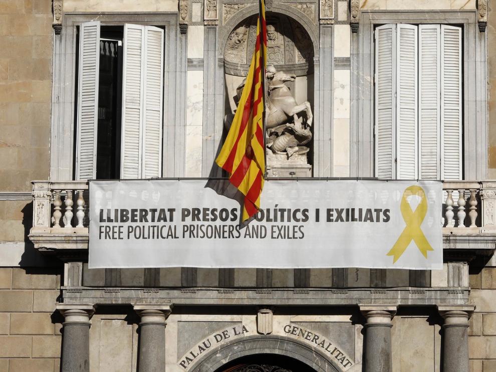 Un juez envía a juicio a Torra por no retirar a tiempo los lazos amarillos