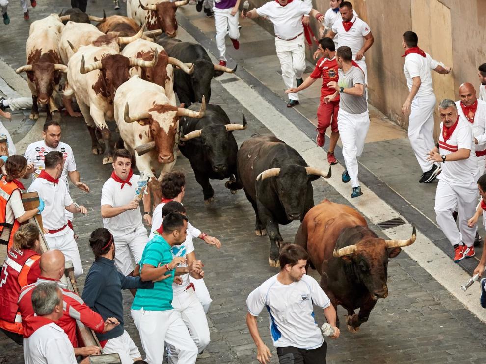 La Palmosilla debuta en Pamplona con un encierro veloz y limpio