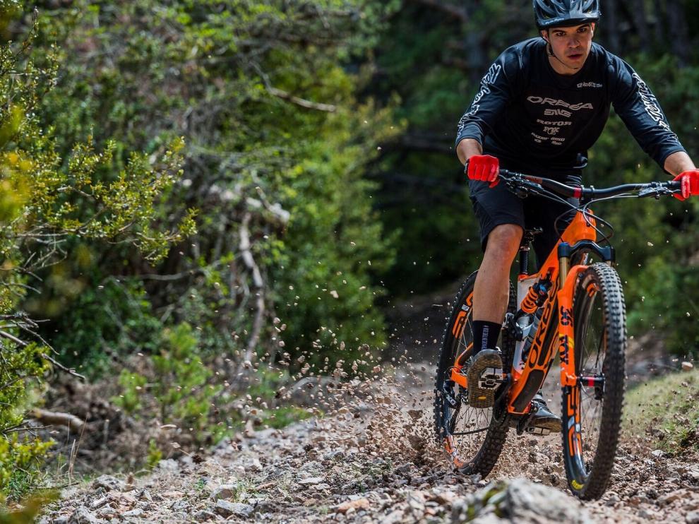 El campeón de Riglos Gabi Torralba, embajador de “Huesca la Magia” en la Trans Nomad