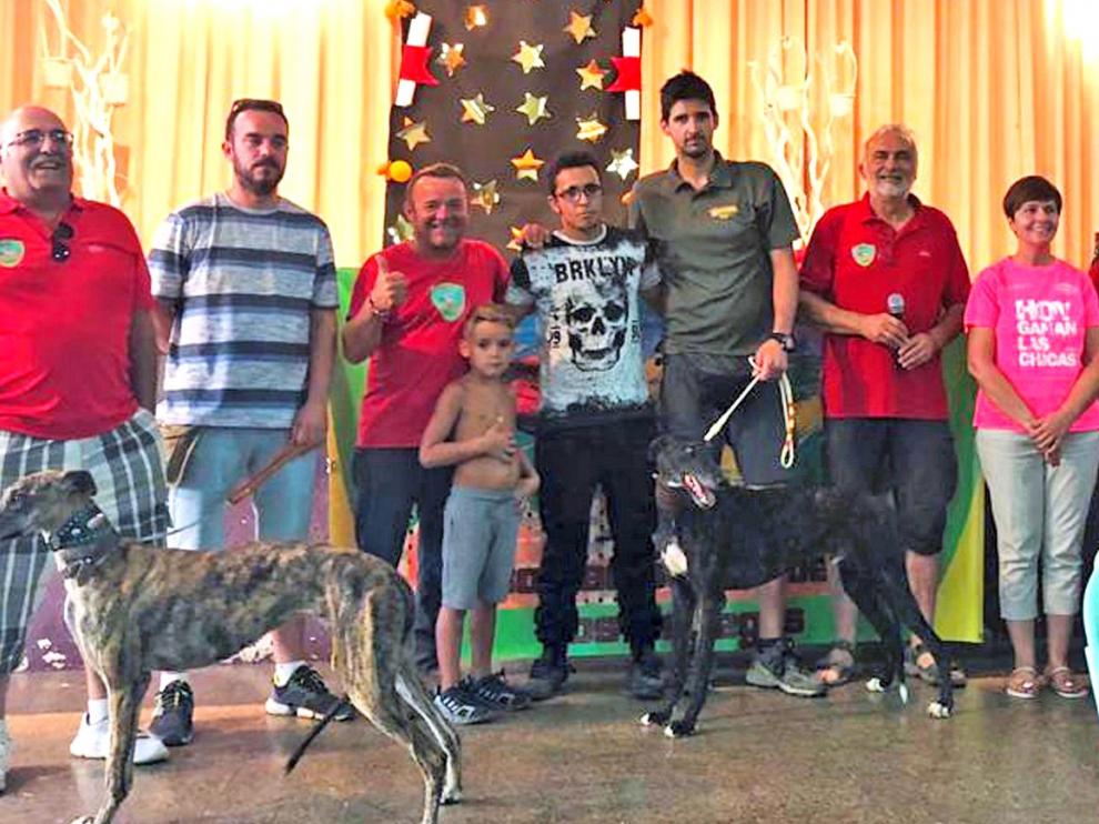 Robres celebra la vibrante final de la liguilla de carreras de galgos