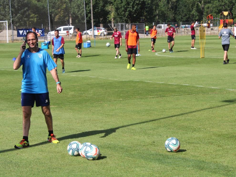 Fernando Sarasa: "Un futbolista debe cuidarse como un atleta"