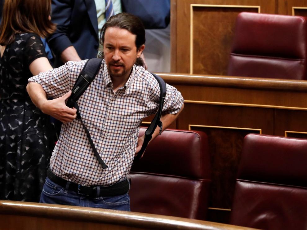 Iglesias pide "in extremis" dirigir las políticas activas de empleo y Sánchez, que no va a ser investido, le dice que no