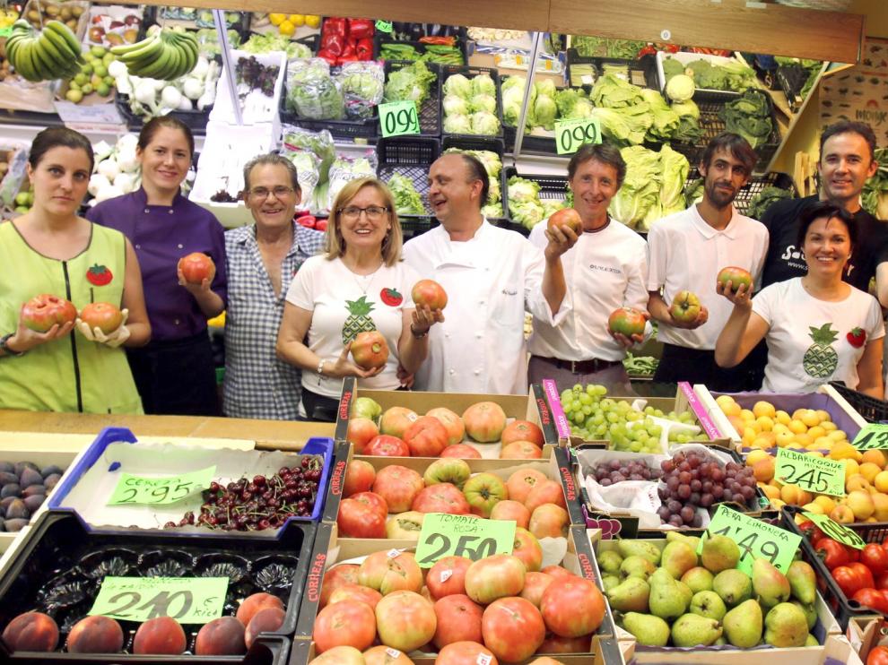 La Fiesta del Tomate Rosa derrocha este viernes sabor a base de exquisitas tapas