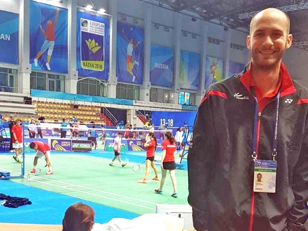 Roberto González se va satisfecho y agradecido