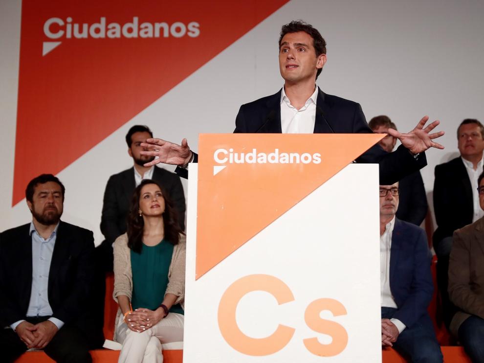 Albert Rivera se refuerza con leales a su "no" a Pedro Sánchez