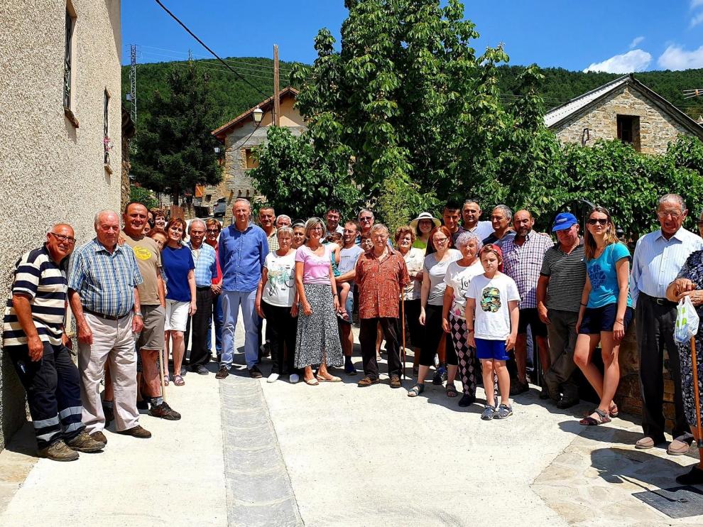 Barbenuta cuenta con su primera calle pavimentada