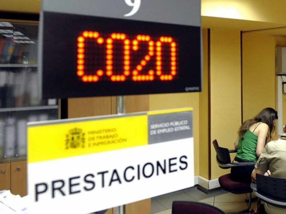 El paro baja en 4.253 personas en su peor julio desde 2008 en plena temporada turística