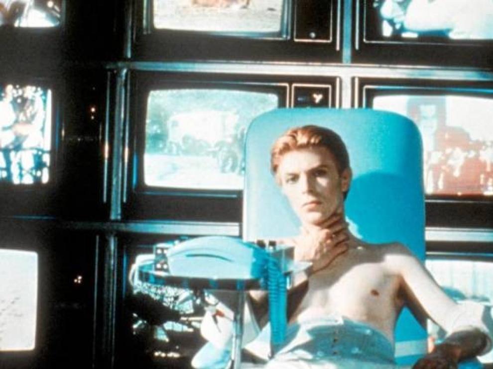 La película "El hombre que vino de las estrellas" tendrá su serie de televisión