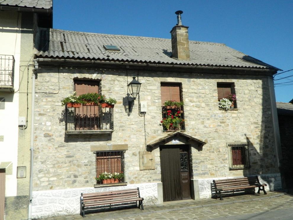 Aísa, en un valle escondido junto al Aspe y el río Estarrún