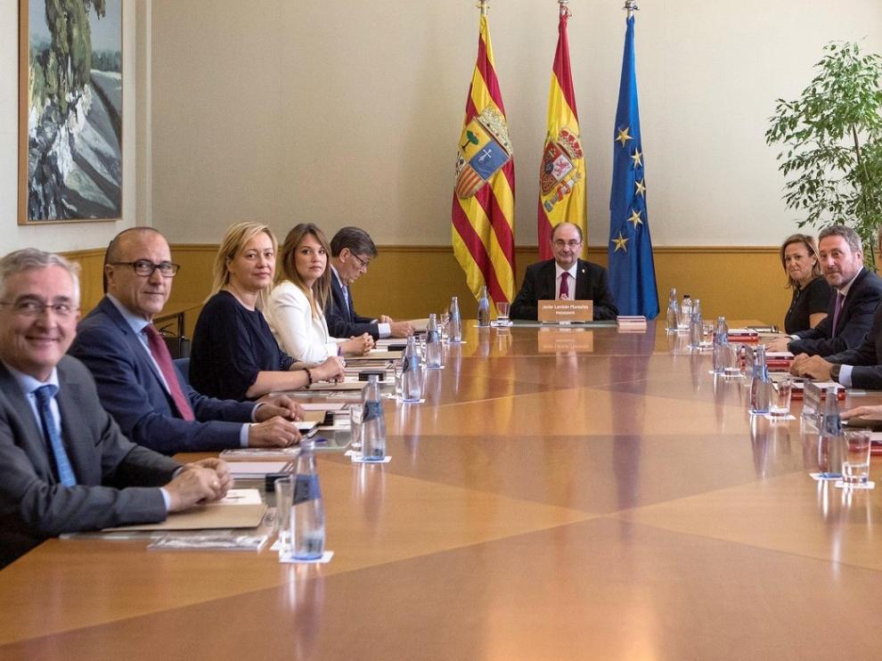 El Consejo de Gobierno elige a trece nuevos cargos ejecutivos
