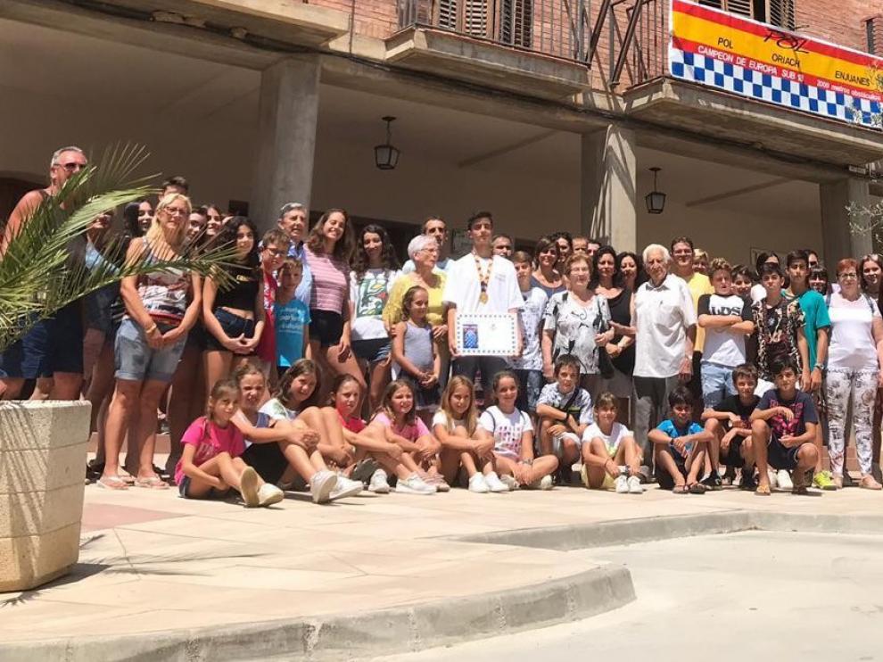 Sencillo pero emotivo homenaje a Pol Oriach en Albelda