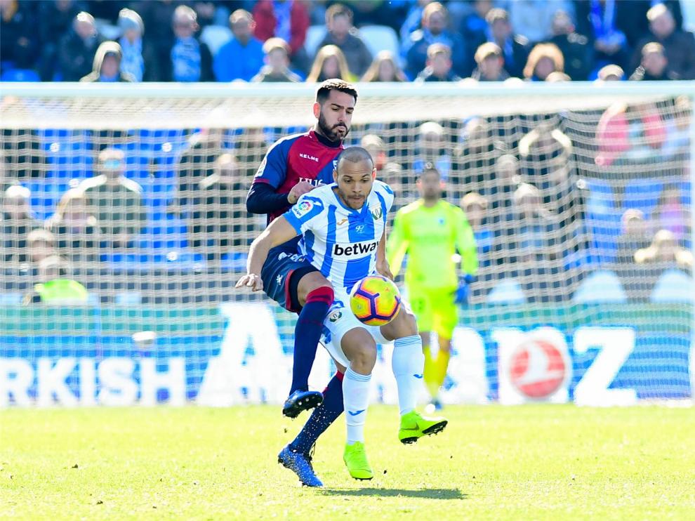 Insua y Luso, cerca de regresar al Huesca