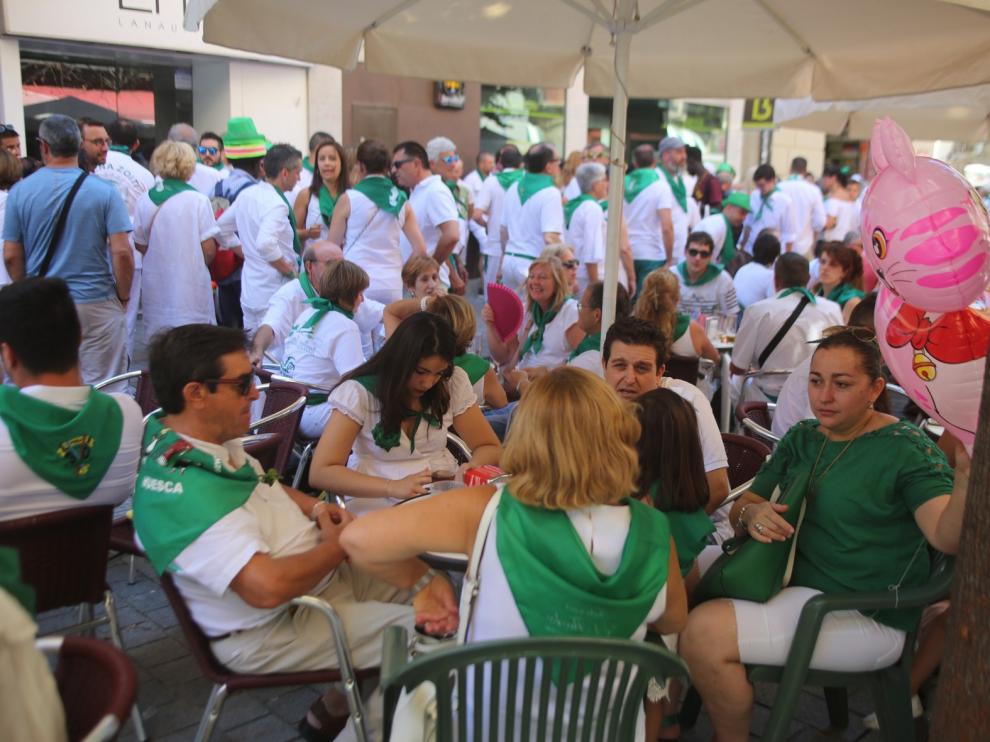 Huesca no descansa y la diversión es constante en terrazas, bares y otras zonas de ocio