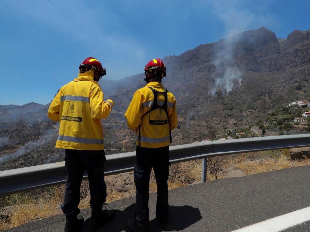 Logran contener el incendio que afecta a Gran Canaria