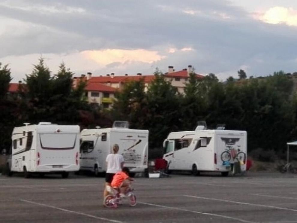 Crece el uso de la zona de autocaravanas de la localidad de Sabiñánigo