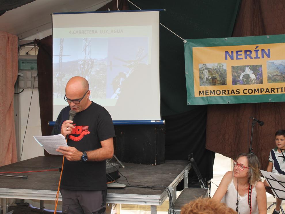 Nerín multiplica por diez su población gracias a la presentación de su libro