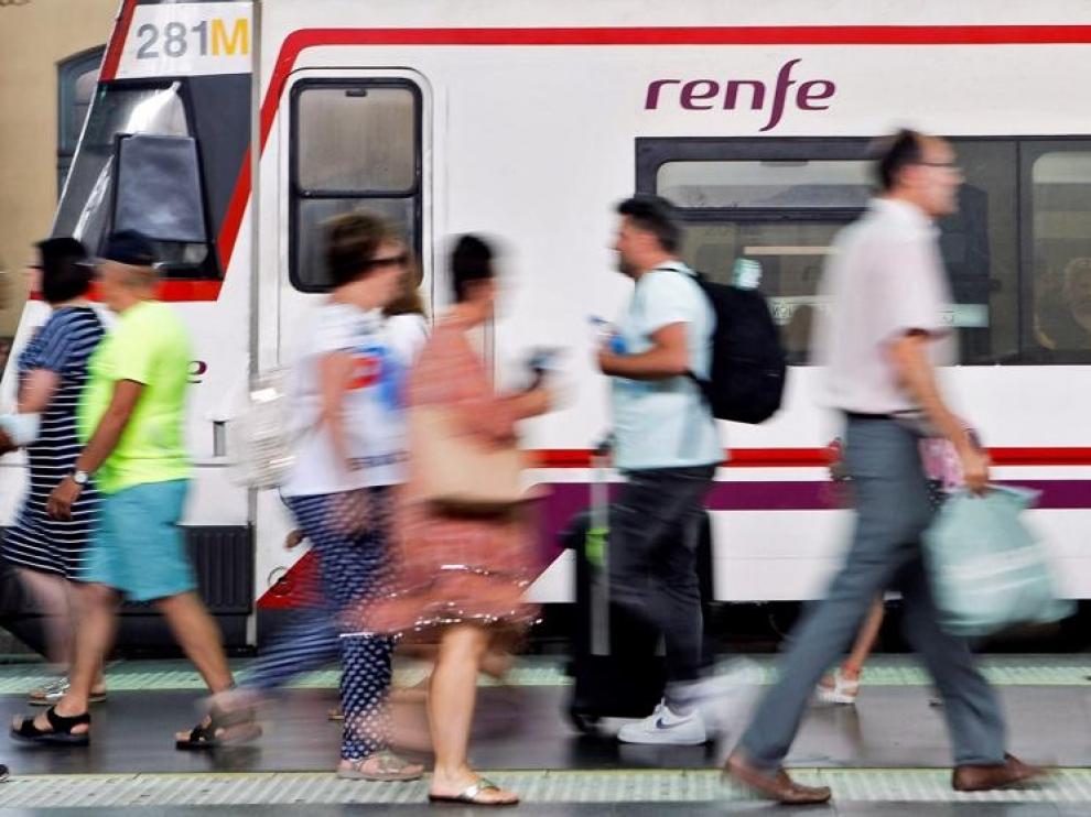 Renfe cancela 325 trenes por la huelga convocada este miércoles