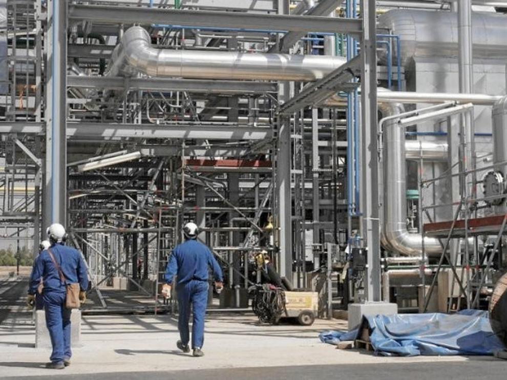 Aragón, segunda CCAA donde más cayó en mayo la producción industrial, 33,8 %