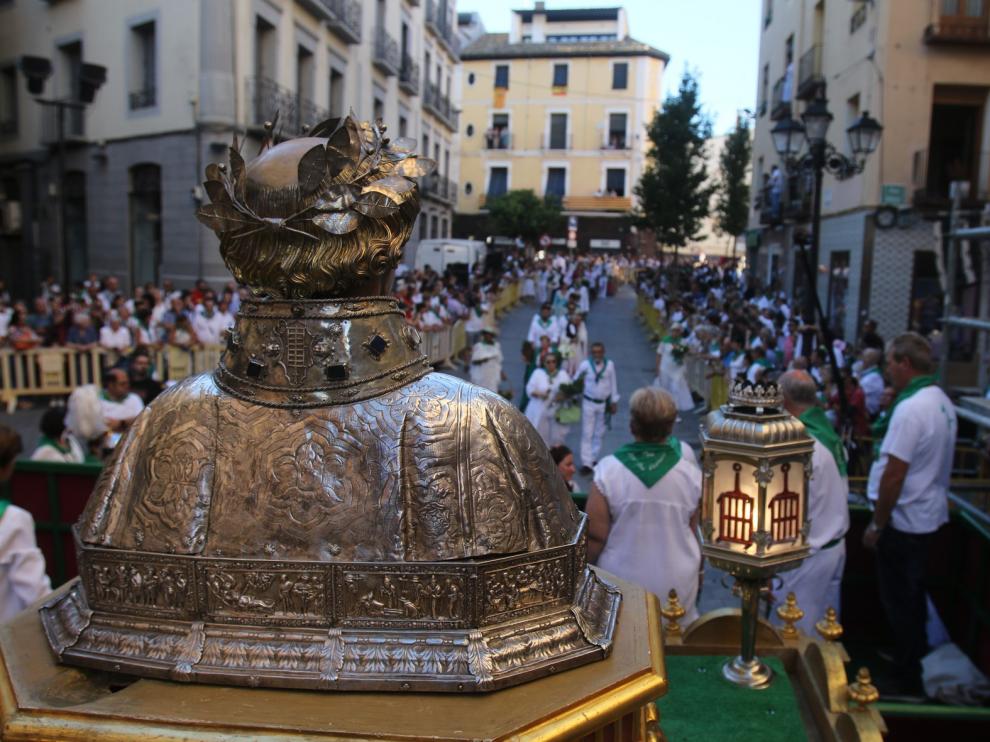Desde el peinado a los complementos, claves en la vestimenta de la Ofrenda a San Lorenzo