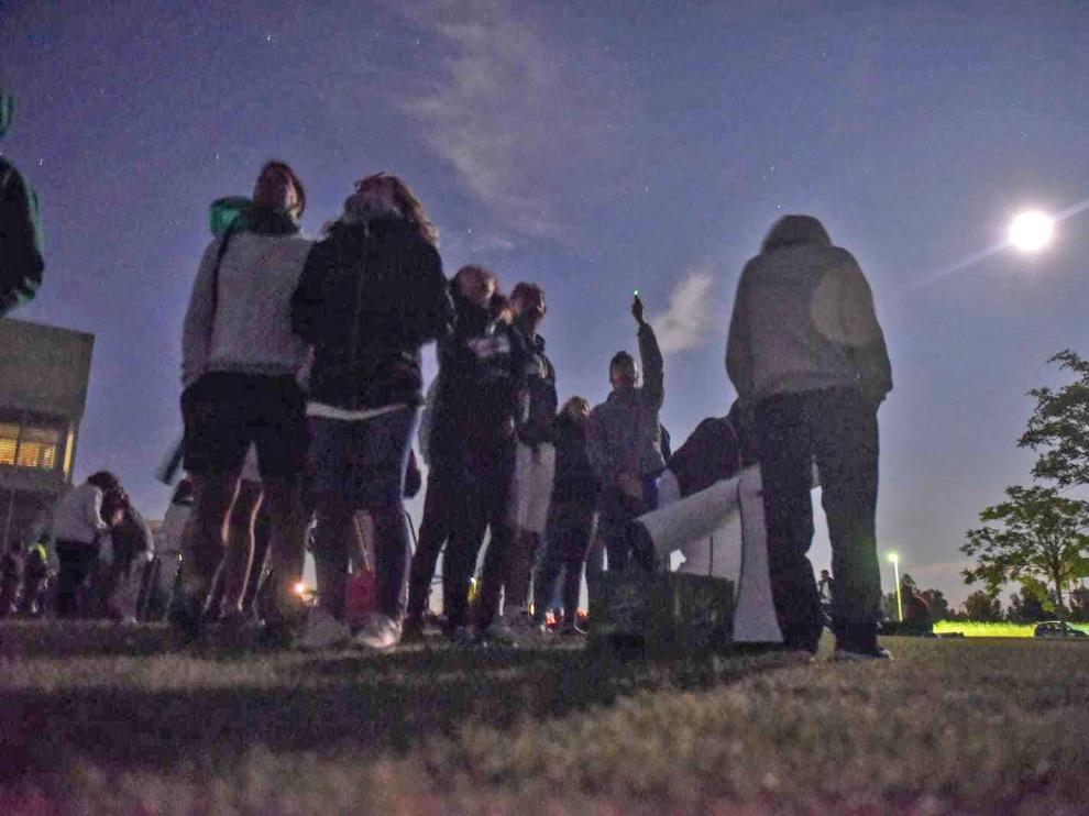 Las Perseidas se dejan ver a pesar de las nubes en el cielo oscense