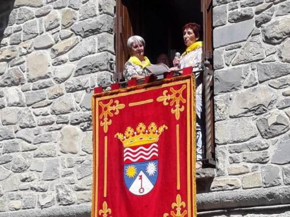 Animación en Panticosa en su primer día de fiestas en una jornada soleada