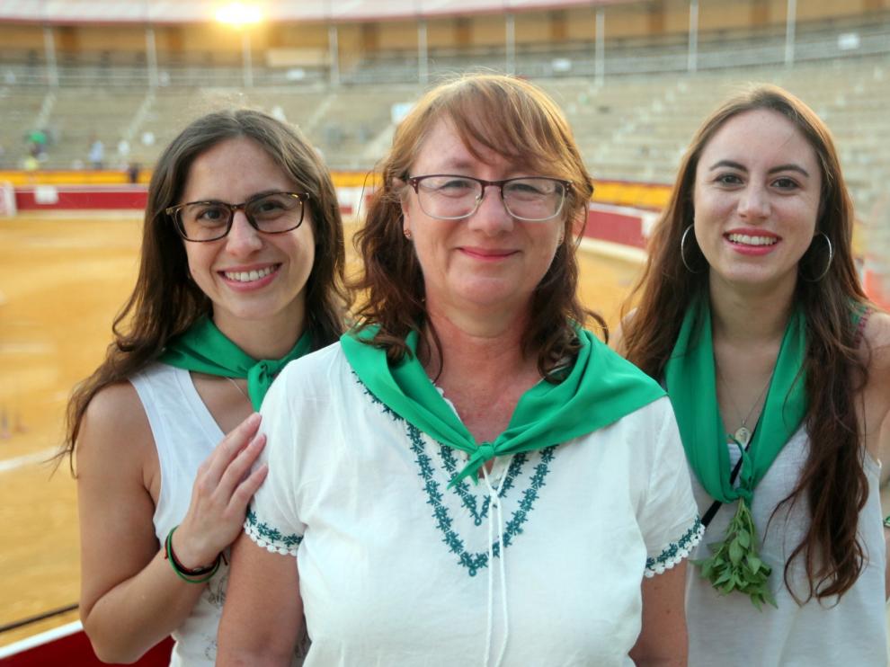 Victoria Donoso Calvo: "Vivir las fiestas y escuchar una rondalla ha sido muy emocionante"