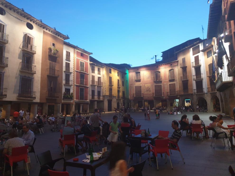 Graus insta a cumplir la normativa los días de más afluencia