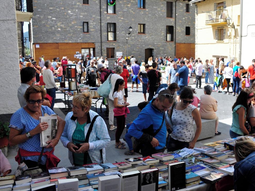 El cómic vuelve a ser la estrella de la Feria del Libro de Villanúa
