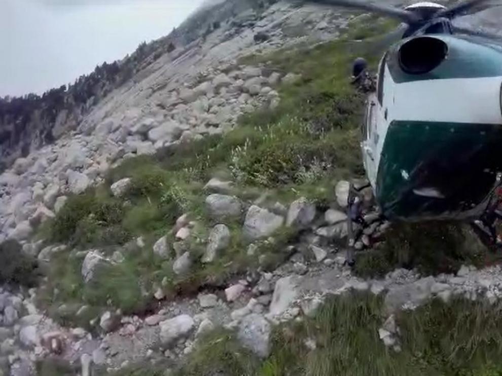 Un montañero se rompe la tibia y el peroné al sufrir una caída en el pico Balaitus
